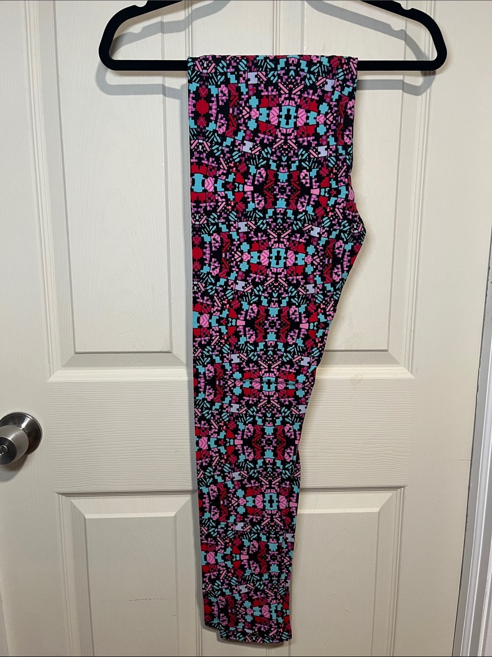 LuLaRoe Black, Pink & Aqua Geo Kaleidoscope Leggings